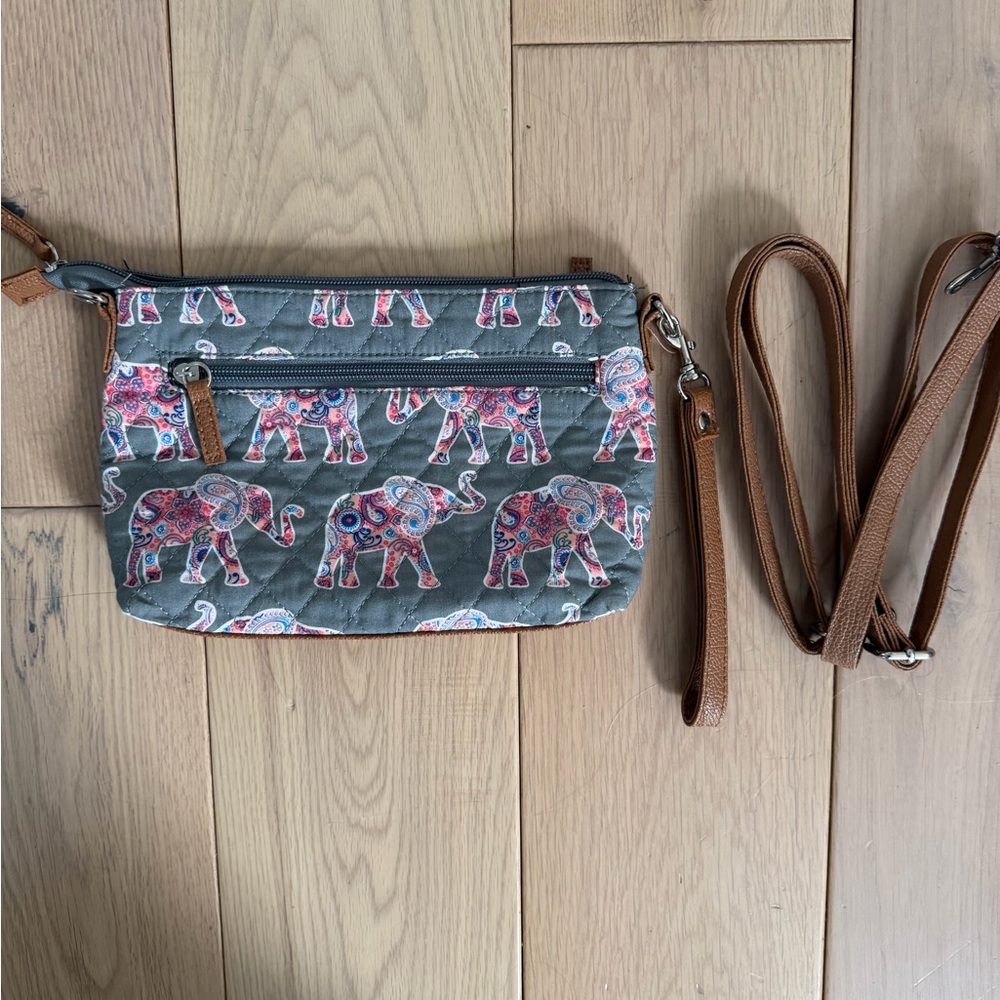 *NWOT* Stone Mountain Elephant Print Crossbody Bag - Picture 4 of 7